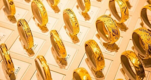 Thị trường vàng 13/1: Bạc xanh và lợi suất trái phiếu giảm đẩy giá vàng tăng