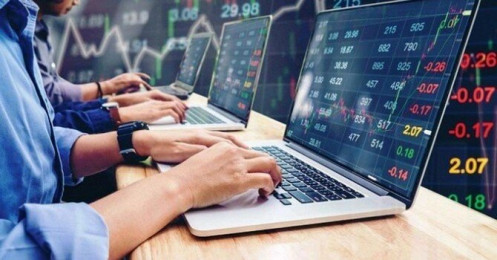 Công ty chứng khoán đầu tiên dự báo VN-Index có thể cán mốc 1.700 điểm trong năm 2021