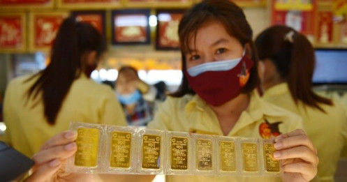 Vàng trong nước cao hơn thế giới 5,3 triệu mỗi lượng
