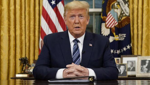 Ông Trump bất ngờ dỡ bỏ hạn chế đi lại với loạt nước trước khi rời nhiệm