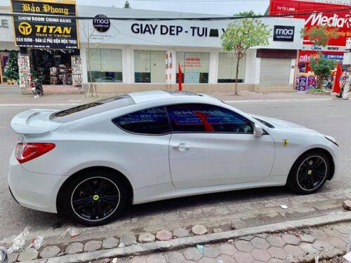 Xe mới hết giảm thuế, ô tô lướt "cháy" hàng, giá tăng mạnh