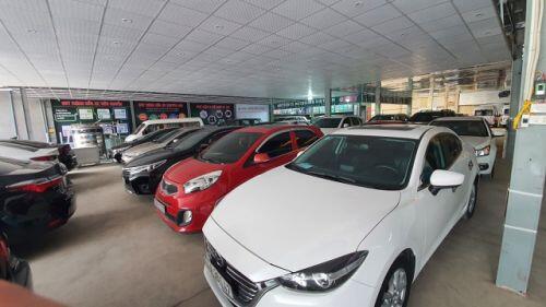 Xe mới hết giảm thuế, ô tô lướt "cháy" hàng, giá tăng mạnh