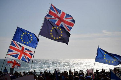 Brexit: Gần 2.500 việc làm và 205 tỷ USD tài sản của Anh chuyển sang Pháp