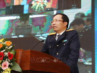 Đang điều tra, phân loại xử lý gần 100 ô tô tải hàng lậu vô chủ