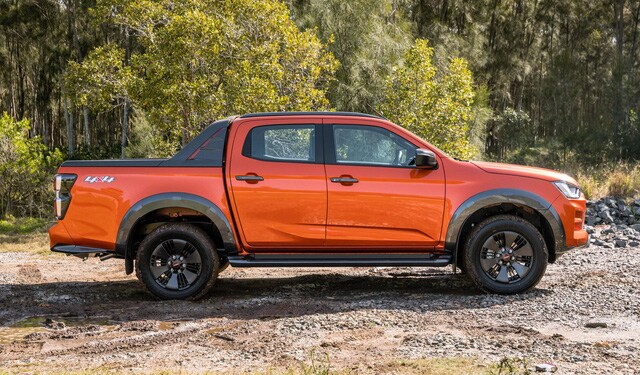 3 phiên bản Isuzu D Max 2021 sắp bán tại Việt Nam có gì?