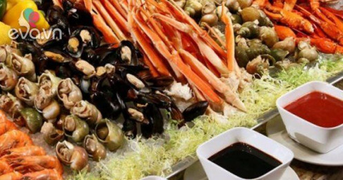 Đi ăn buffet những ngày cuối năm, mắc 5 sai lầm này chắc chắn bạn sẽ "lỗ sấp mặt"