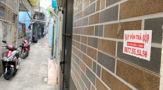 Hốt hoảng "sập bẫy" tín dụng đen, lãi suất "cắt cổ" 300%