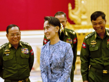 Quân đội Myanmar kiểm soát đất nước sau chính biến