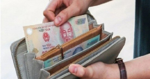 Ví tiền đừng dùng quá 3 năm nếu không muốn tài lộc lụi tàn
