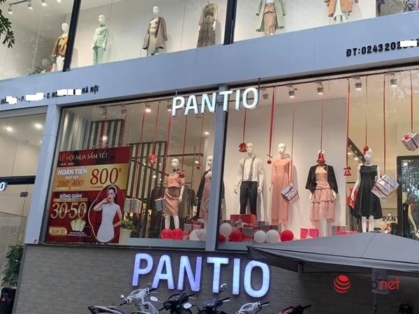 Nhiều hãng thời trang, cửa hàng thi nhau ‘xả hàng’, giảm giá 80%... khách vẫn thờ ơ