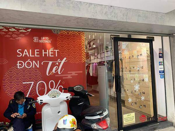Nhiều hãng thời trang, cửa hàng thi nhau ‘xả hàng’, giảm giá 80%... khách vẫn thờ ơ