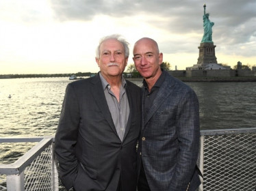 Jeff Bezos xây dựng đế chế Amazon thế nào trước khi rời vị trí CEO?