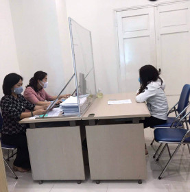 Tung tin bệnh nhân Covid-19 đi karaoke' tay vịn' thất thiệt, 9X bị phạt 7,5 triệu