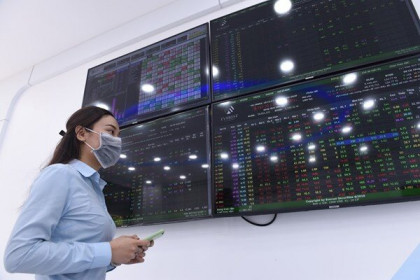 Thanh khoản trên HOSE tăng kỷ lục trong tháng 1/2021