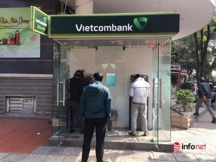 Cây ATM vắng khác thường ngày giáp Tết
