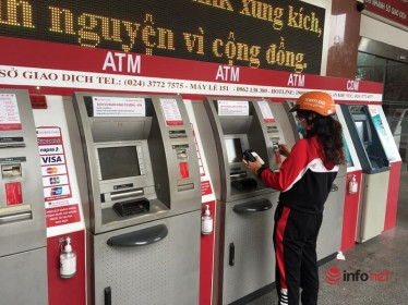 Cây ATM vắng khác thường ngày giáp Tết