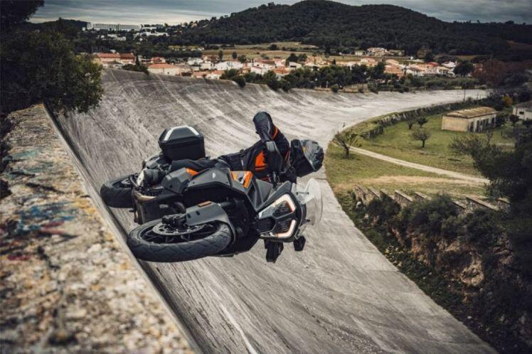 Chi tiết KTM 1290 Super Adventure S 2021 vừa trình làng