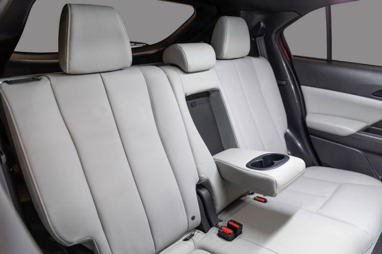 SUV Mitsubishi động cơ tăng áp, giá hơn 500 triệu, cạnh tranh với Ford Escape