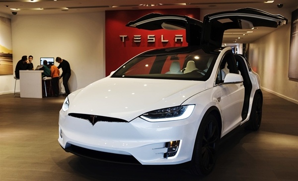 Cú hích lớn cho Bitcoin từ việc Tesla đầu tư 1,5 tỉ USD