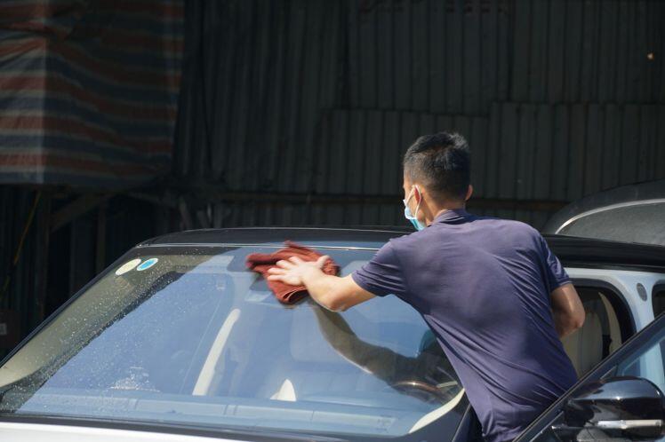30 Tết, hàng rửa xe hoạt động hết công suất... kiếm tiền khủng