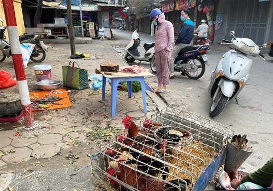 Hà Nội: Dịch vụ ăn uống tăng giá đầu năm mới