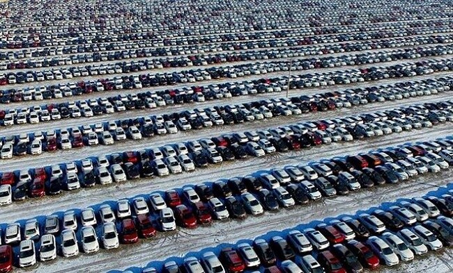 Năm mới, người dân có được mua ô tô giá rẻ?
