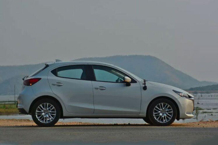 Mazda2 2021 trình làng với giá từ 422,54 triệu đồng