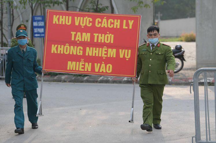Niềm vui đoàn tụ của các gia đình thầy trò trường Xuân Phương ngày mùng 3 Tết