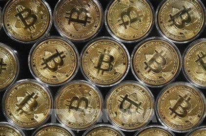 Bitcoin đạt kỷ lục mới trên 49.000 USD