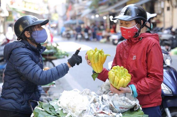 Nhiều siêu thị, cửa hàng, chợ bán hàng trở lại, giá cả ổn định