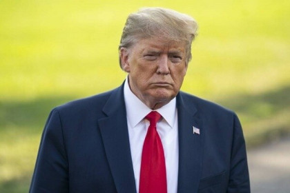 Ông Trump nối lại quan hệ với truyền thông, chuẩn bị 'tái xuất'