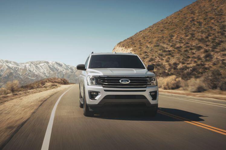 SUV động cơ V6 tăng áp, giá gần 1,2 tỷ đồng