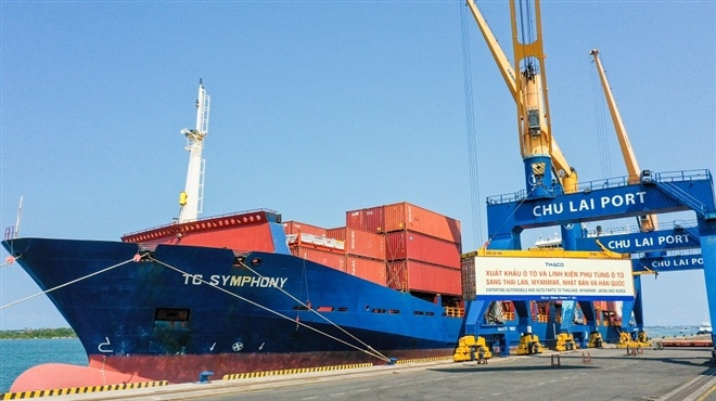 THACO xuất khẩu hơn 200 ô tô và linh kiện phụ tùng trong ngày ra quân đầu năm