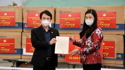 Hà Nội hỗ trợ 2 tỉ đồng, tặng 50.000 khẩu trang y tế giúp Hải Dương chống dịch