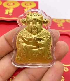 Ngày vía Thần Tài: Nhiều mặt hàng ăn theo hút khách
