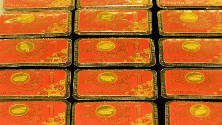 Vắng vẻ khác lạ ngày vía Thần Tài thời Covid