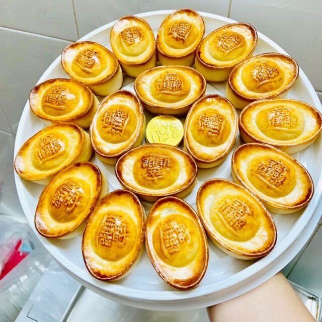 Ngày vía Thần Tài: Nhiều mặt hàng ăn theo hút khách