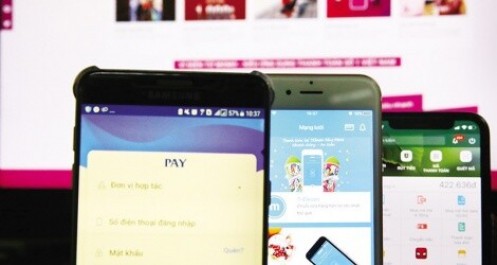Tiền ào ạt chảy vào Forex: Ví điện tử, thẻ quốc tế tiếp tay hay bất lực?