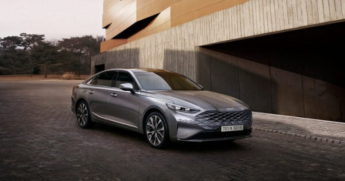 Kia K8 bất ngờ lộ nội thất ấn tượng