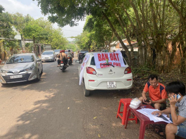Nông dân trở thành 'cò' đất