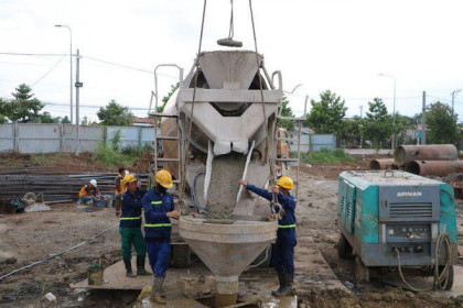 Chủ mỏ 'hét' giá cao, cao tốc Bắc - Nam thiếu vật liệu trầm trọng