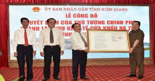 Công bố Quyết định thành lập Khu kinh tế cửa khẩu Hà Tiên