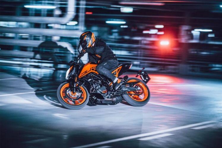 KTM Duke 200 2021 vừa ra mắt, giá 72 triệu đồng