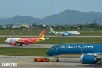 'Cháy' vé máy bay dịp 30/4 - 1/5, khách 'đổ xô' tới các điểm du lịch