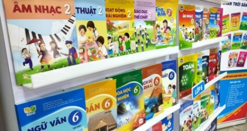 Giá sách giáo khoa tăng cao, vì sao?