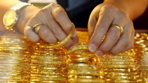 Giá vàng cuối tuần suy giảm
