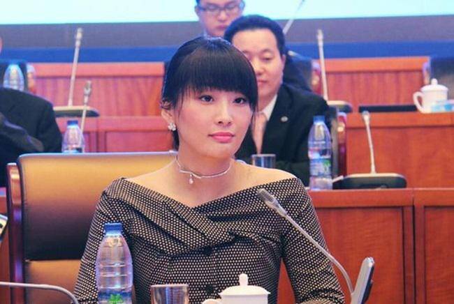 Chân dung ngọc nữ 9X thừa kế khối tài sản trị giá hơn 400.000 tỷ đồng