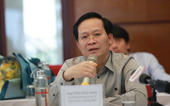 Sốt đất khắp cả nước: Nạn nhân cuối cùng là ai?
