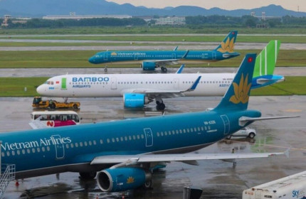 Giao thông tuần qua: Vietnam Airlines đòi áp giá sàn vé máy bay, Bamboo Airways bị 'tuýt còi'