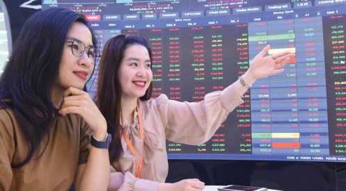 Sau 1.200 điểm, thị trường lại nóng